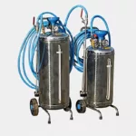 Les canons à mousse série éco représentent une solution économique au nettoyage et à la désinfection des sites de moyenne surface. Dotés d’un système de réglage des débits d’air et de détergent,