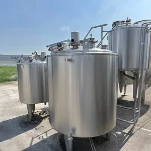 800 Pierre Guérin Cuve de stockage pour produit liquide, lait sérum AEF Jacquier