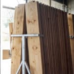 Construction: inox ou acier galvanisé à chaud Nombre de planches à définir à la commande Possibilité de mettre des roulettes