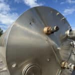 Tank inox isolé et agité Goavec de 50 000 litres